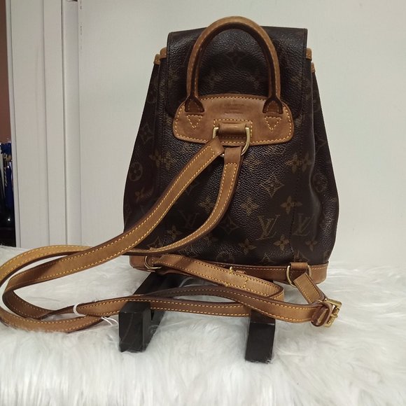 EXCEPTIONALLY CLEAN EUC LV Vintage Montsouris MM Backpack (w/ Dust Cover & Box) - Picture 4 of 16